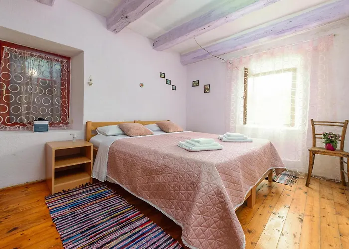 Pine Hill House Gračac