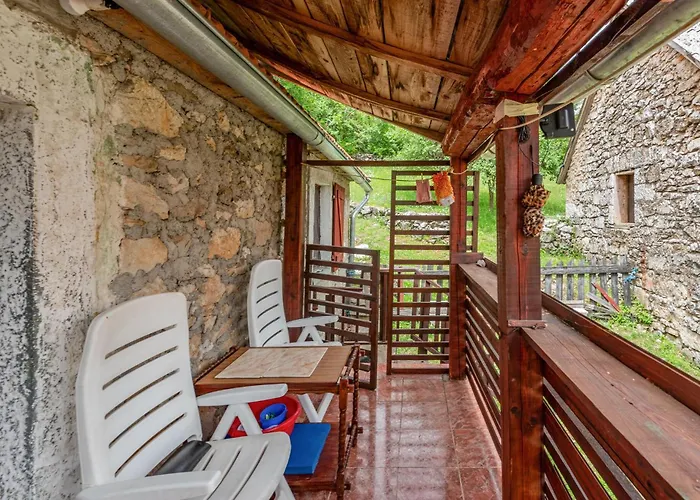בית נופש Pine Hill House Gračac